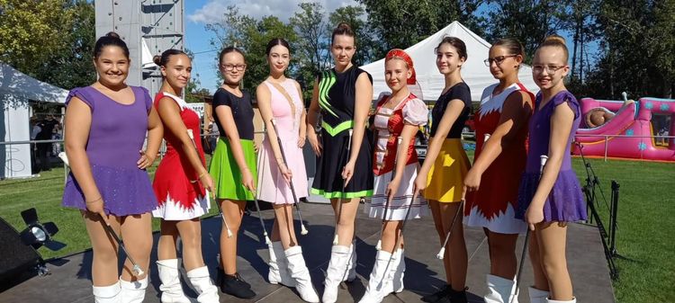 Püskin, a Falunapon adtak műsort mazsoretteseink.